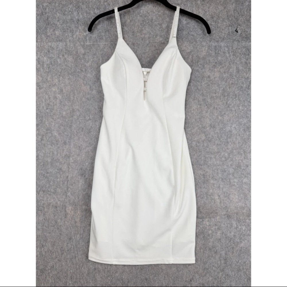 Fashion Nova Bodycon Short Dress Women's XS Ivory‎ Sleeveless V-Neck Back Zip